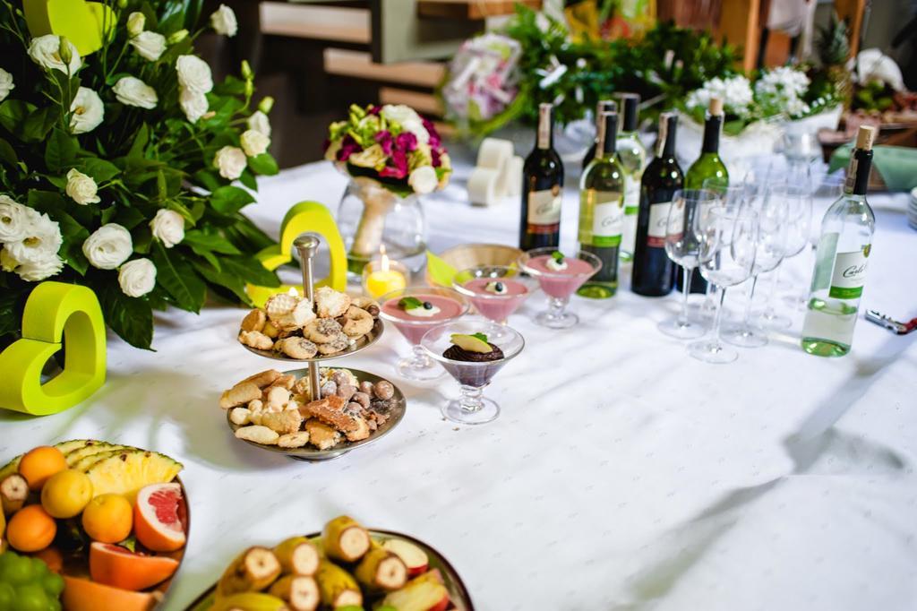 Centrum Restauracyjno-Hotelowe Florres Pawlowiczki Ngoại thất bức ảnh